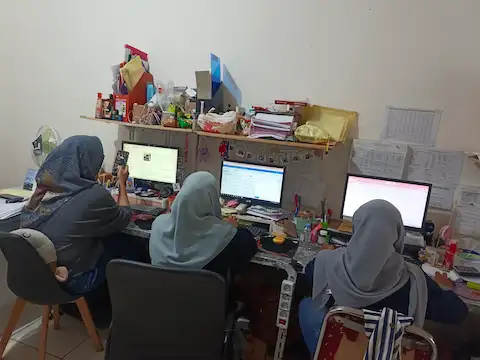 Gambar Cover: Pusat Service Laptop Panggilan Cepat di Bekasi dan Jakarta Raya